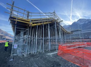 La sottostazione del capoluogo per l'elettrificazione della linea Aosta-Ivrea