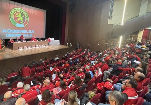 L'assemblea dei maestri di sci
