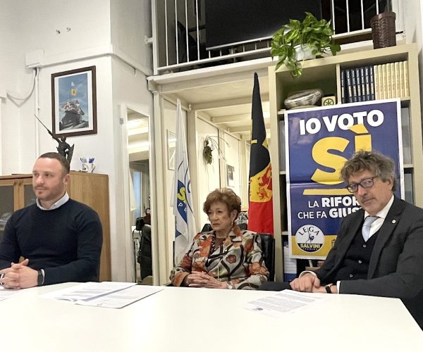 La conferenza stampa della Lega Vallée d'Aoste. Da sx: Manfrin, Boldi e Bellora