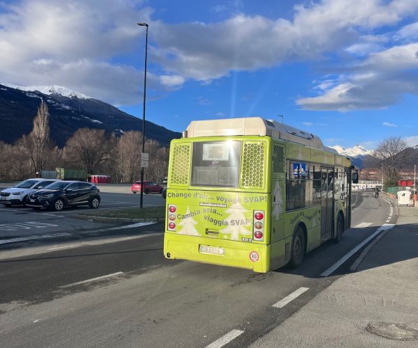 Il parcheggio in località Croix-Noire - navetta - autobus