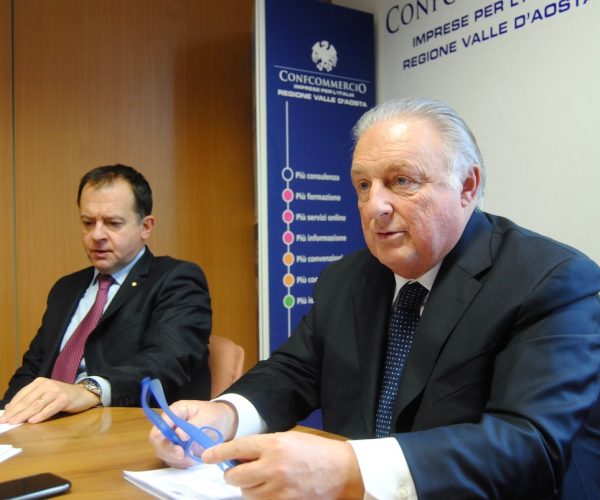 Il direttore di Confcommercio Adriano Valieri ed il Presidente Graziano Dominidiato