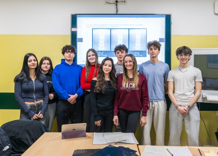 Il gruppo di studenti dell ITPR Gex che hanno partecipato al PCTO nella Struttura di Fisica Sanitaria copia