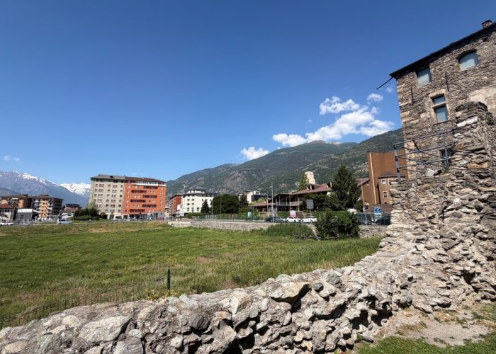 Il prato delle capre vicino alla Torre del lebbroso, ad Aosta