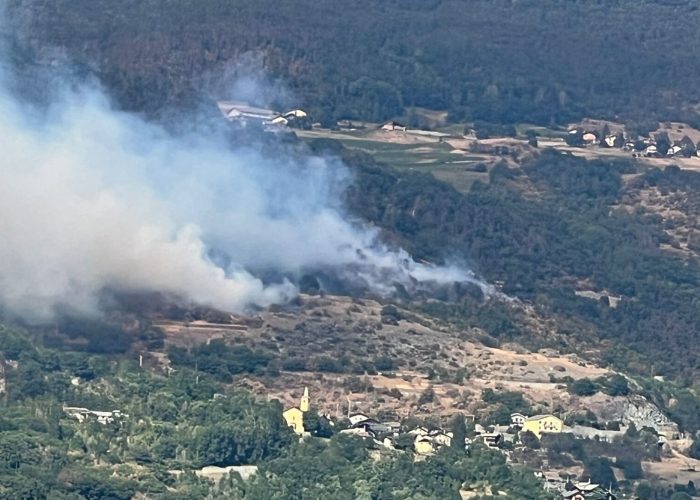 Incendio a Saint Denis