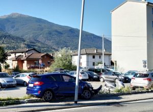 L'auto in via Binel.