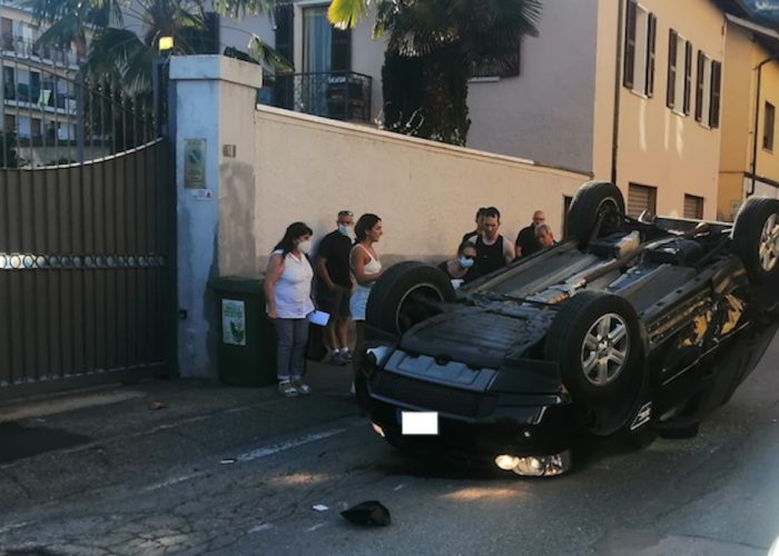 L'incidente in via Monte Solarolo.