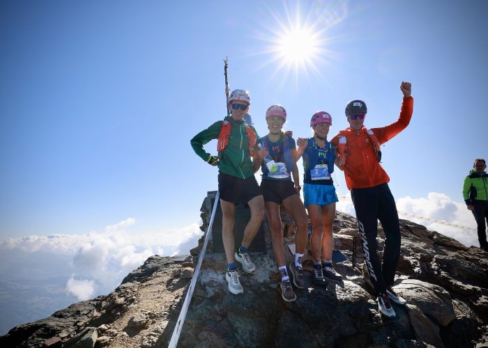 Mont Emilius, Charvensod (AO), i vincitori della gara maschile e femminile in vetta Photo credit: Roberto Roux