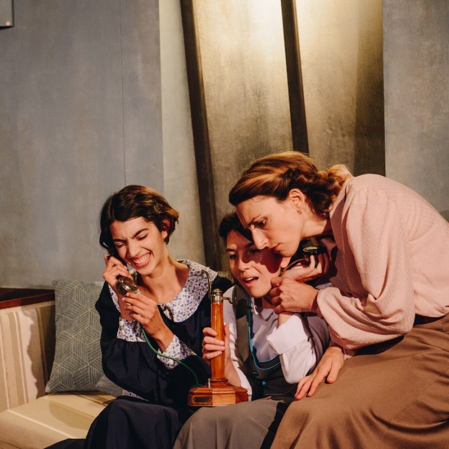 LA LIGNE ROSE Photo crédit Bénédicte Karyotis