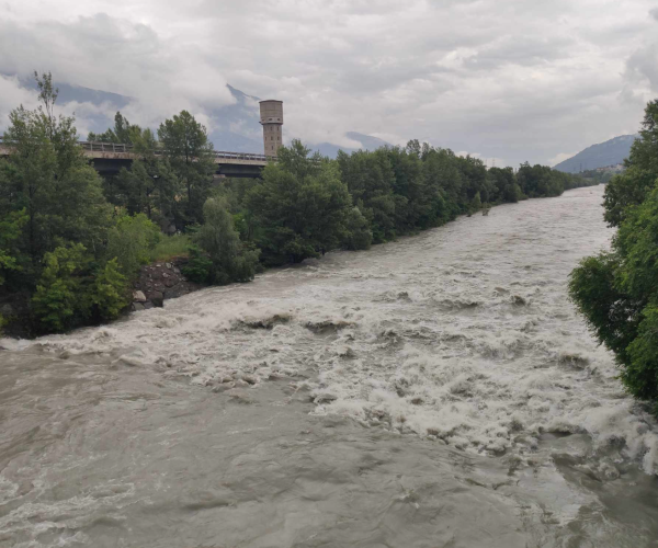 La Dora Baltea in piena ad Aosta