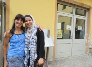 La guida alpina Anna Torretta con Yasmeen Al Najjar