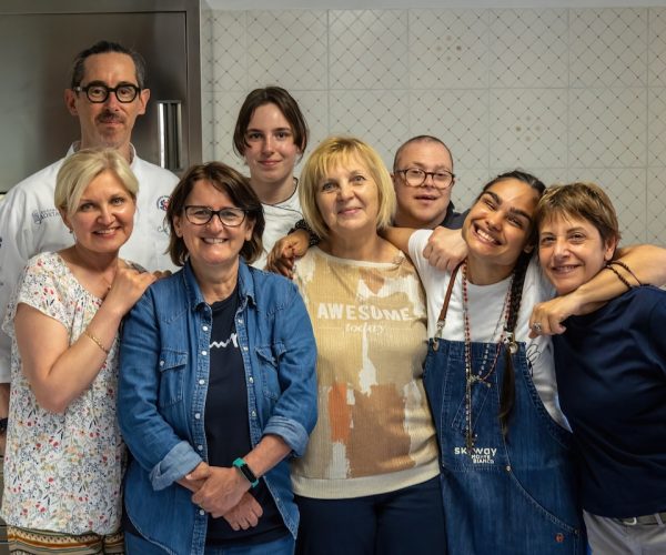Laboratorio cucina Ucraina foto di gruppo ()