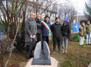 L'inaugurazione del cippo commemorativo dedicato ai Martiri delle foibe ad Aosta