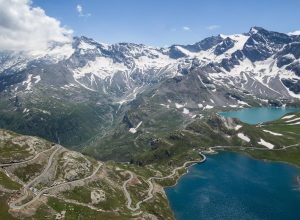 La strada provinciale 50 per il Colle del Nivolet