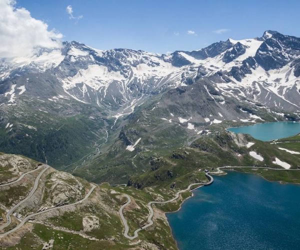 La strada provinciale 50 per il Colle del Nivolet