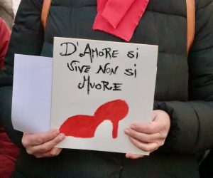 Manifestazione contro la violenza sulle donne