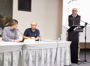 Martina Lodigiani Fabrizio Troilo e Jean Pierre Fosson di Fondazione Montagna Sicura Foto Alice Dufour