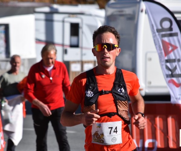 Massimo Farcoz Road to Gran San Bernardo credits Sto correndo e rincorrendo