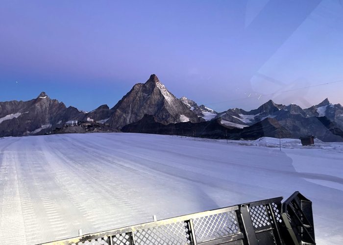 Matterhorn Cervino Speed Opening preparazione delle piste fine settembre Copyright Anja Meier