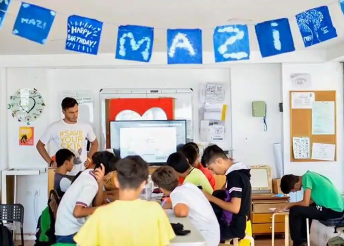 Mazì la scuola nellisola di Samos in Grecia