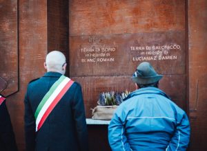 Memoriale Caduti Charvensod e sessantesimo Alpini credits Max Monticone