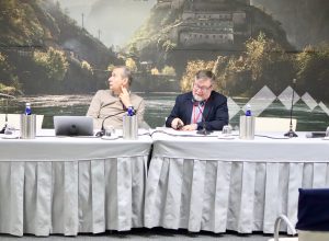 Meteolab al Forte di Bard con Roberto Louvin e Luca Mercalli da sx a dx Foto Alice Dufour