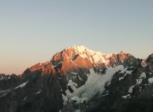 Monte Bianco allalba dal Bivacco Pascal