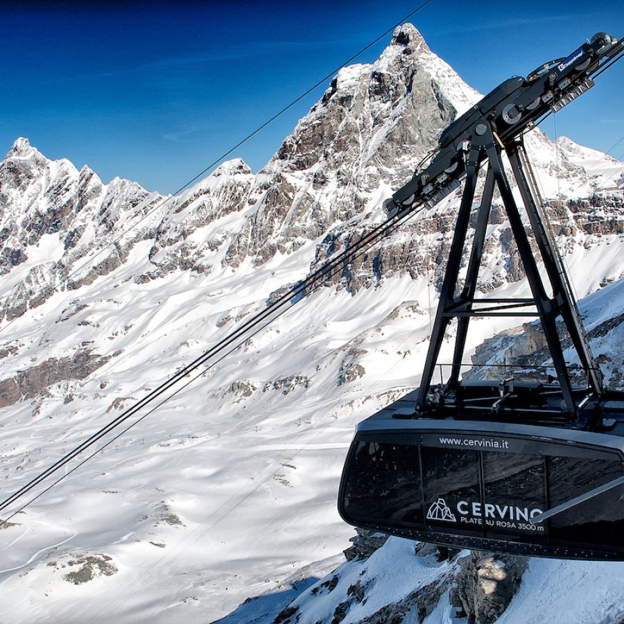 Funivia - impianti di risalita - sci - inverno - Cervinia