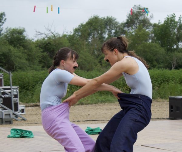 NOS RECONCILIATIONS LESPASSANTES COMPANY n° Credit JOSE MEIRELES photo Compagnie Les Passantes