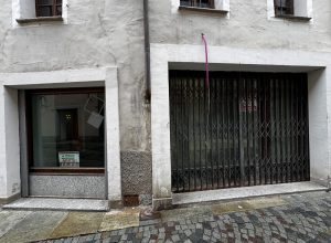 Negozi sfitti dossier commercio