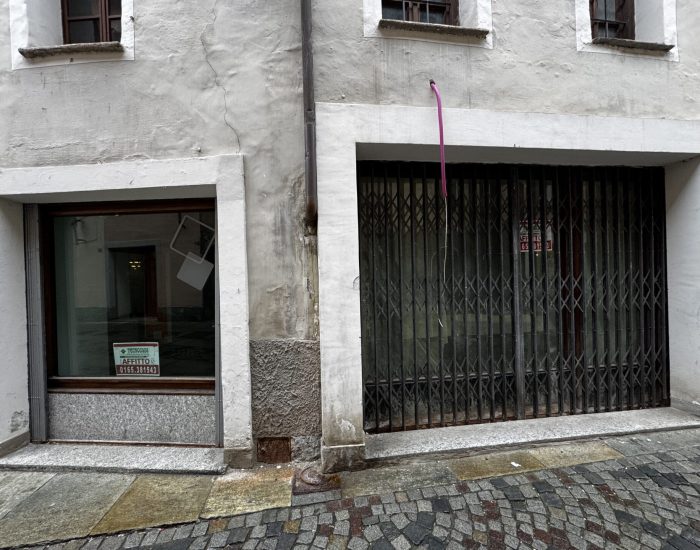 Negozi sfitti dossier commercio