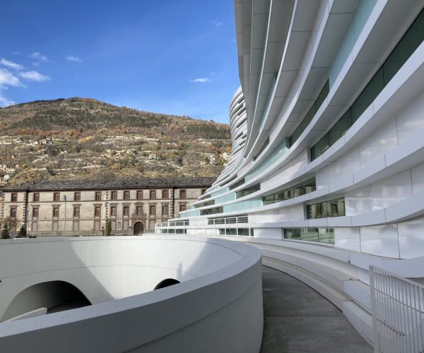 Nuova Università - Esterni