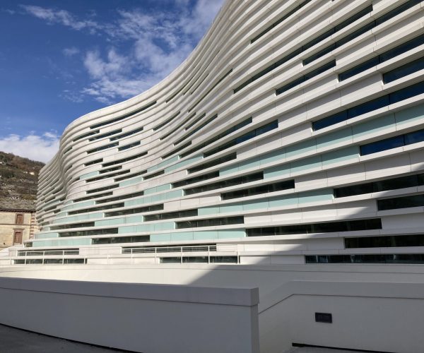 Nuova Università - Esterni