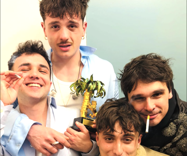 Olly con JVLI dopo la vittoria a Sanremo