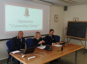 La conferenza stampa sull'operazione in Questura.
