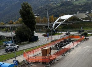 La stazione di ricarica che sta realizzando Enel X in via dalla Chiesa, ad Aosta