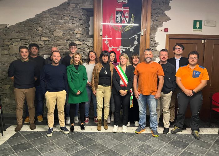 Nuova Giunta Montjovet da sx a dx) Mauro Novallet, Monica Magnone, Morena Danna, Ivan Priod e Joseph Vallet