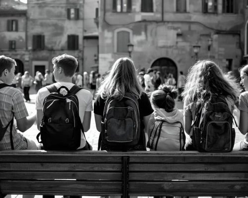 Giovani - Immagine creata contro l'AI