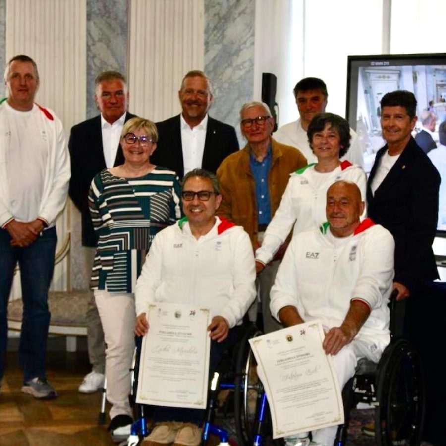 La delegazione valdostana del Comitato Italiano Paralimpico e gli atleti del weelchair curling