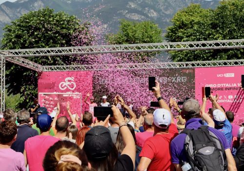 Partenza a Verrès del Giro d'Italia Foto Alice Dufour