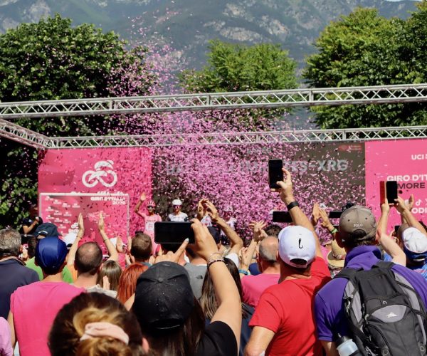 Partenza a Verrès del Giro d'Italia Foto Alice Dufour
