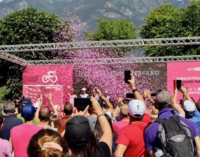 Partenza a Verrès del Giro d'Italia Foto Alice Dufour