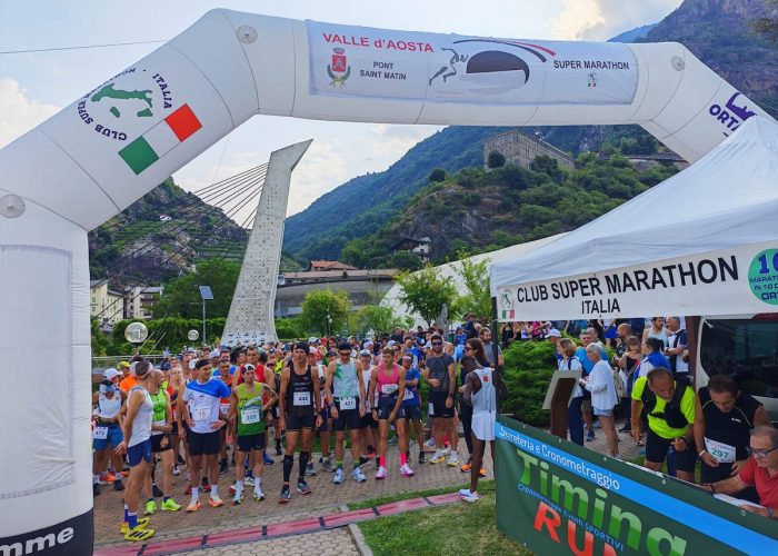 La partenza della Valle d'Aosta SuperMarathon 2025.