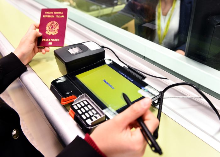 Passaporti negli uffici postali