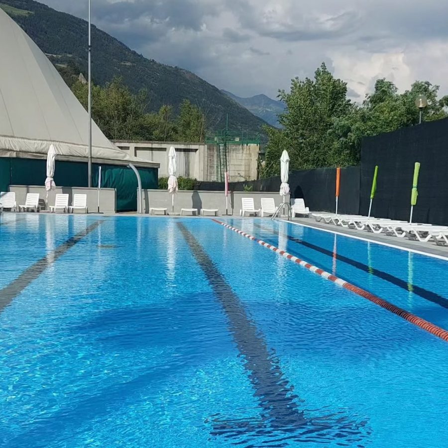 Piscina Villeneuve foto Facebook Pizzeria L'oasi