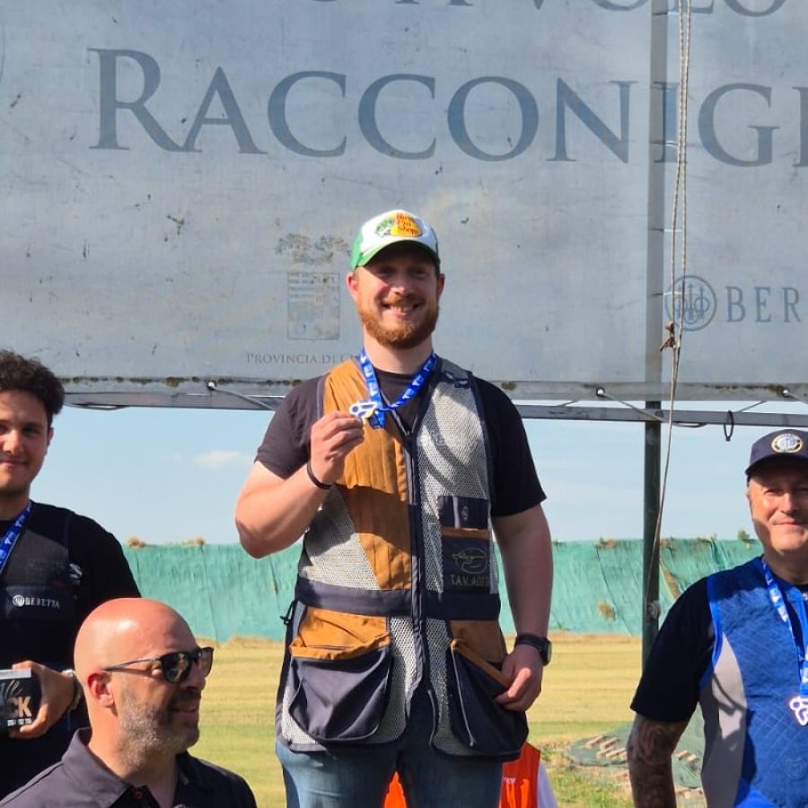 Simone Rosa sul podio di Racconigi - tiro a volo