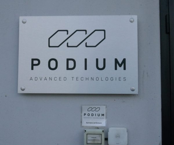 Podium insegna