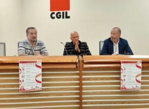 Rassegna Conosci i tuoi diritti? da sx Igor De belli della Fp Cgil Bruno Albertinelli della Federconsumatori e Domenico Falcomatà dello Spi Cgil