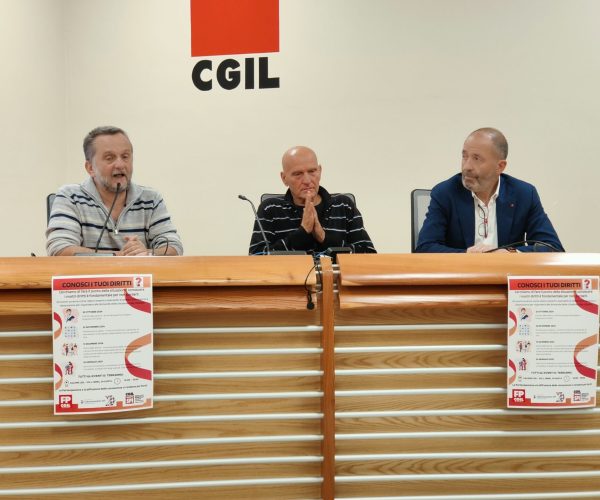Rassegna Conosci i tuoi diritti? da sx Igor De belli della Fp Cgil Bruno Albertinelli della Federconsumatori e Domenico Falcomatà dello Spi Cgil
