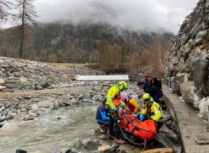 Il recupero del ragazzo ferito a Cogne.