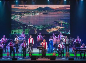 Renzo Arbore LOrchestra Italiana live